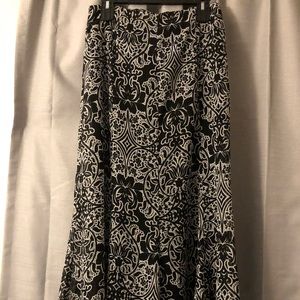 Black and white pattern maxi skirt